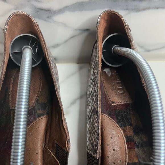 Born Women's Reptile Leather Driving Shoes Slip On Comfort Loafers Sz 11 EUC - Picture 3 of 8